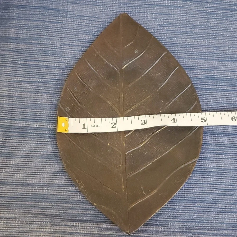 Metal Leaf Candle Holder /Tray